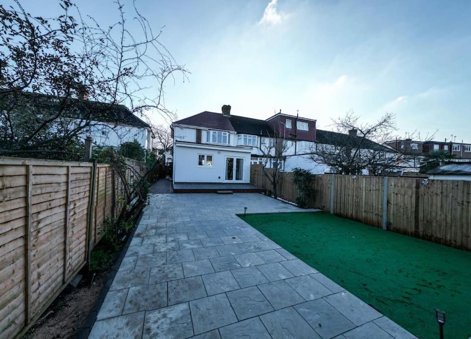 Homely & Peaceful Living Space Morden  Экстерьер фото